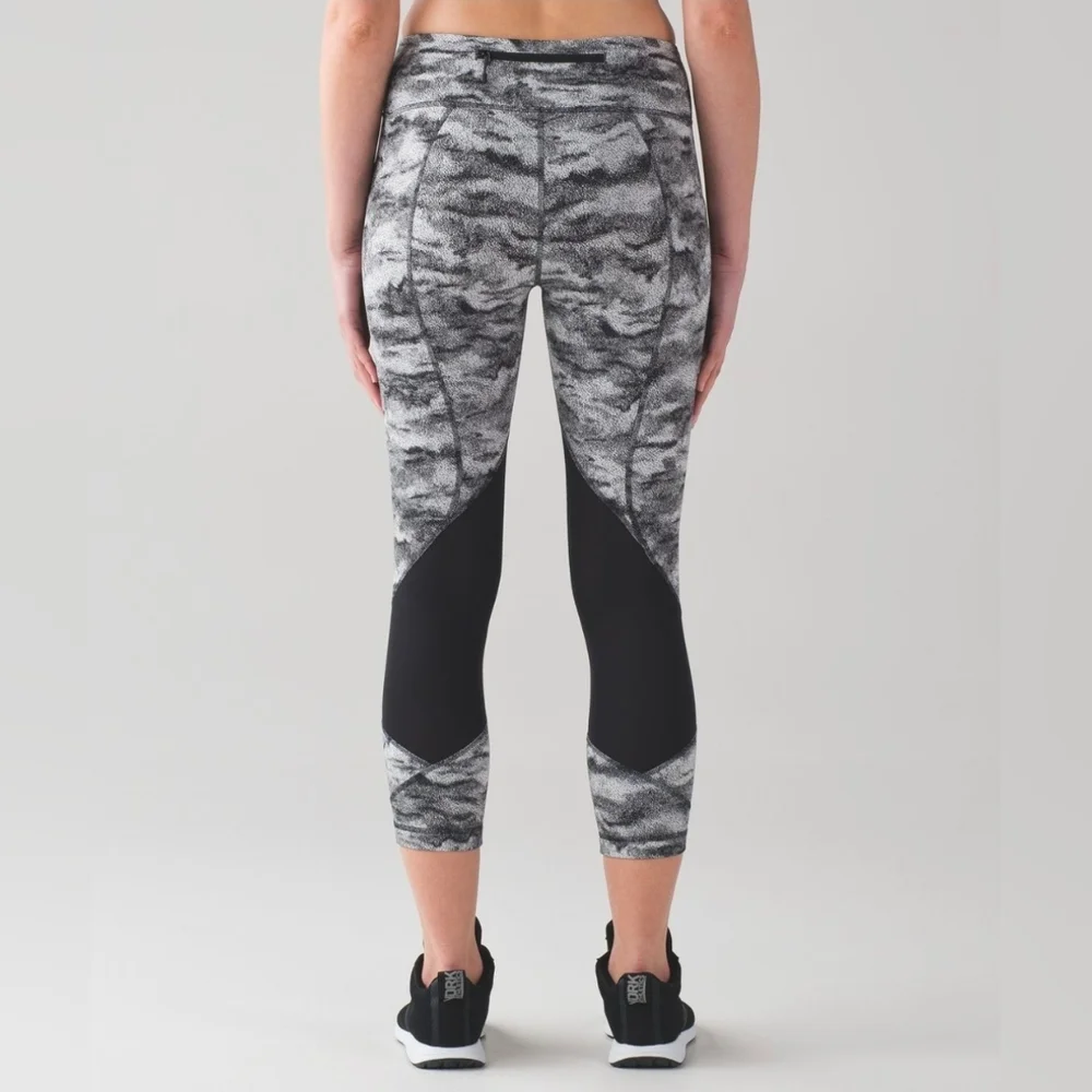 Lululemon Athletica Black and Gray Women's Leggings